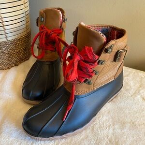 Maurice’s Jade Side Buckle Lace Up Duck Boot